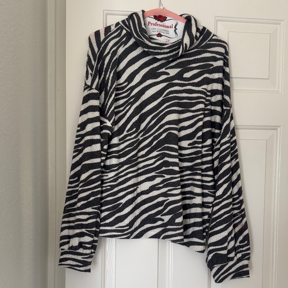Sanctuary Black and White Zebra Pattern Turtleneck Sweater
